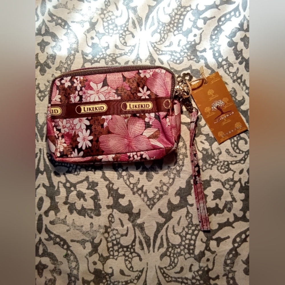 Likekid Floral Wristlet Clutch in Pink and Brown 👠‎